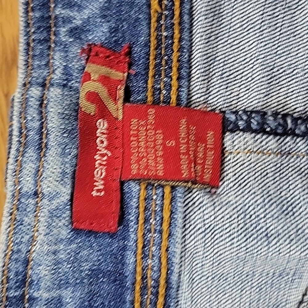 Y2K Jean skirt! - Picture 3 of 5